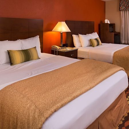 Best Western Ambassador Inn & Suites Wisconsin Dells Εξωτερικό φωτογραφία