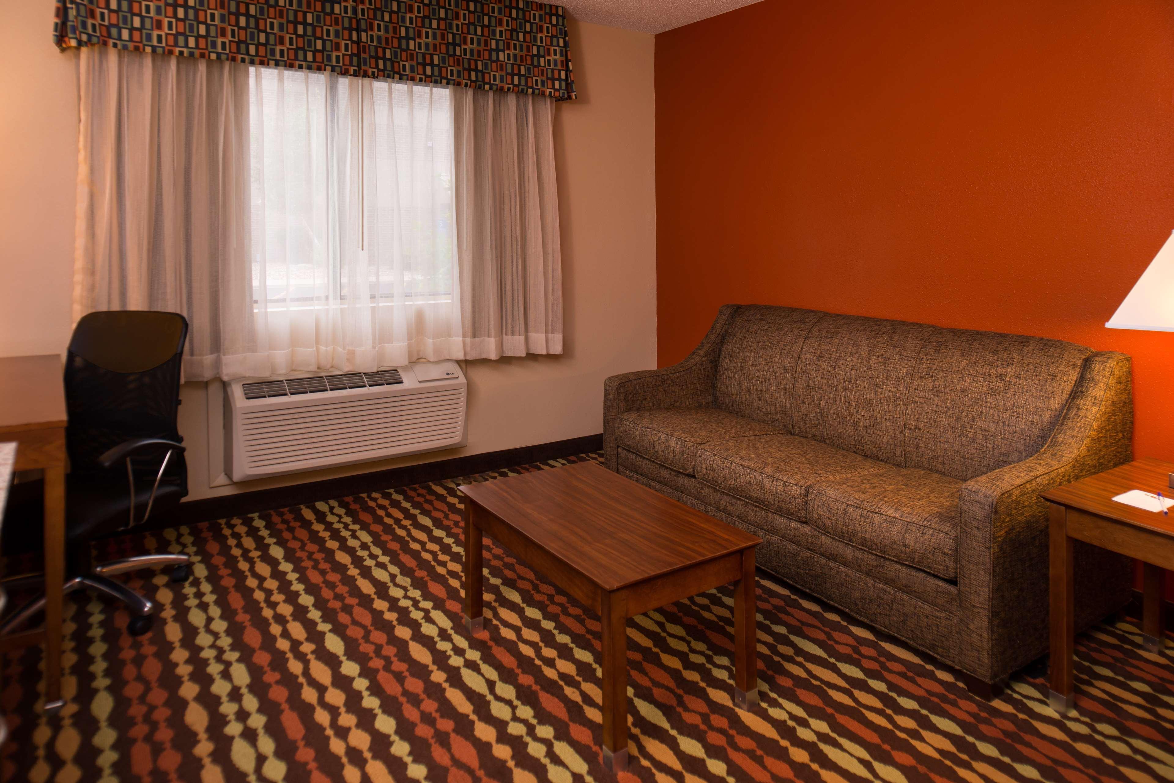Best Western Ambassador Inn & Suites Wisconsin Dells Εξωτερικό φωτογραφία