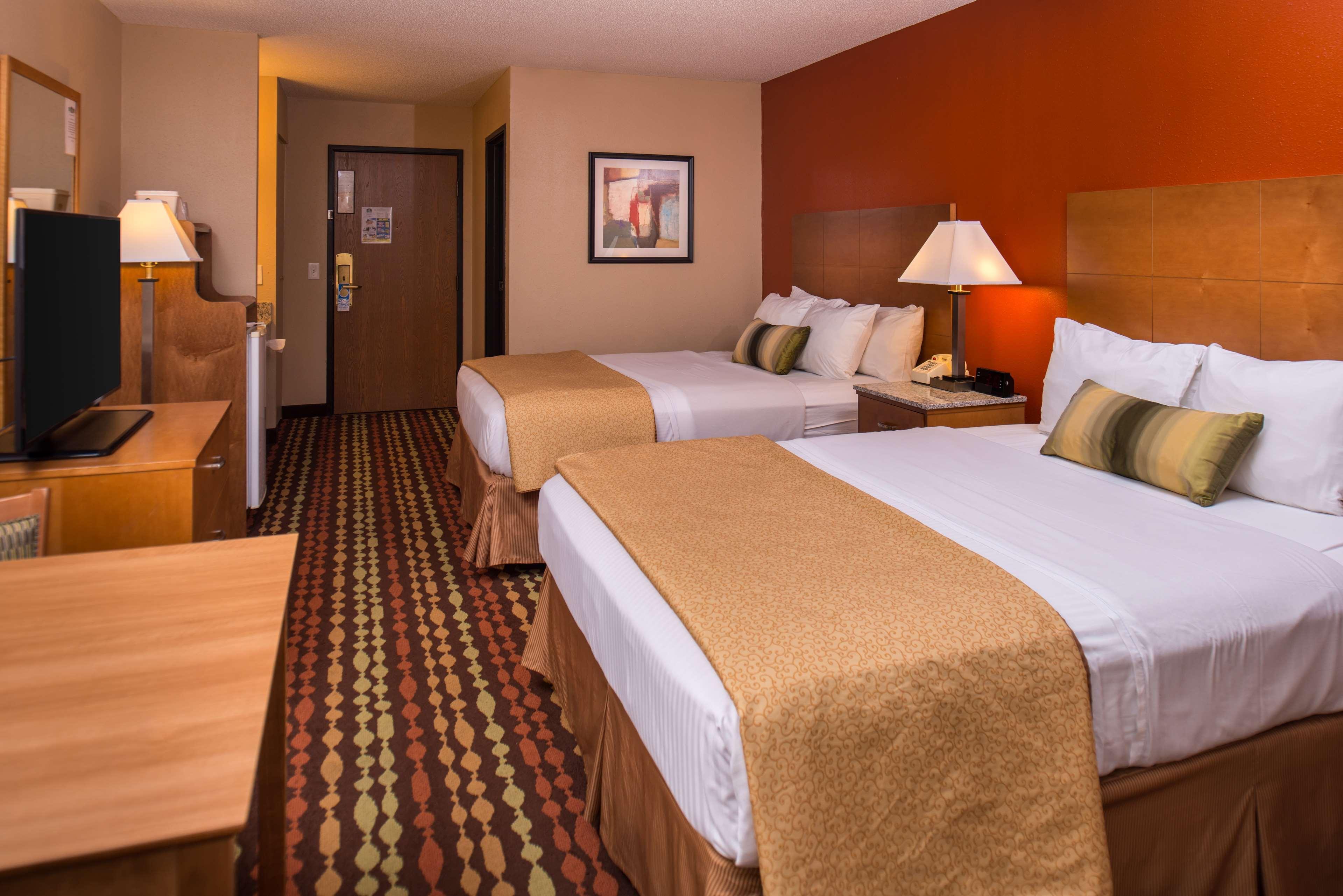 Best Western Ambassador Inn & Suites Wisconsin Dells Εξωτερικό φωτογραφία