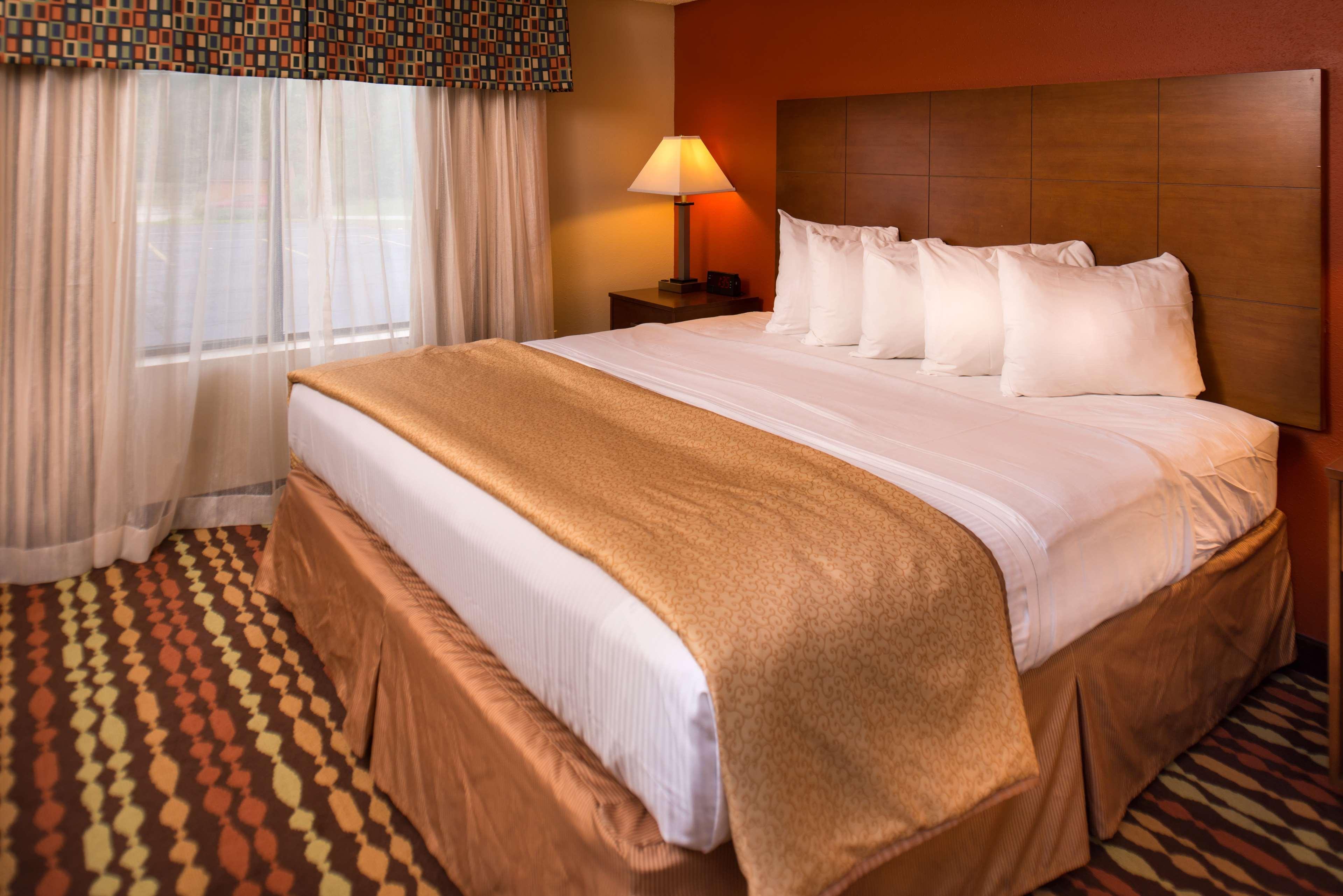 Best Western Ambassador Inn & Suites Wisconsin Dells Εξωτερικό φωτογραφία