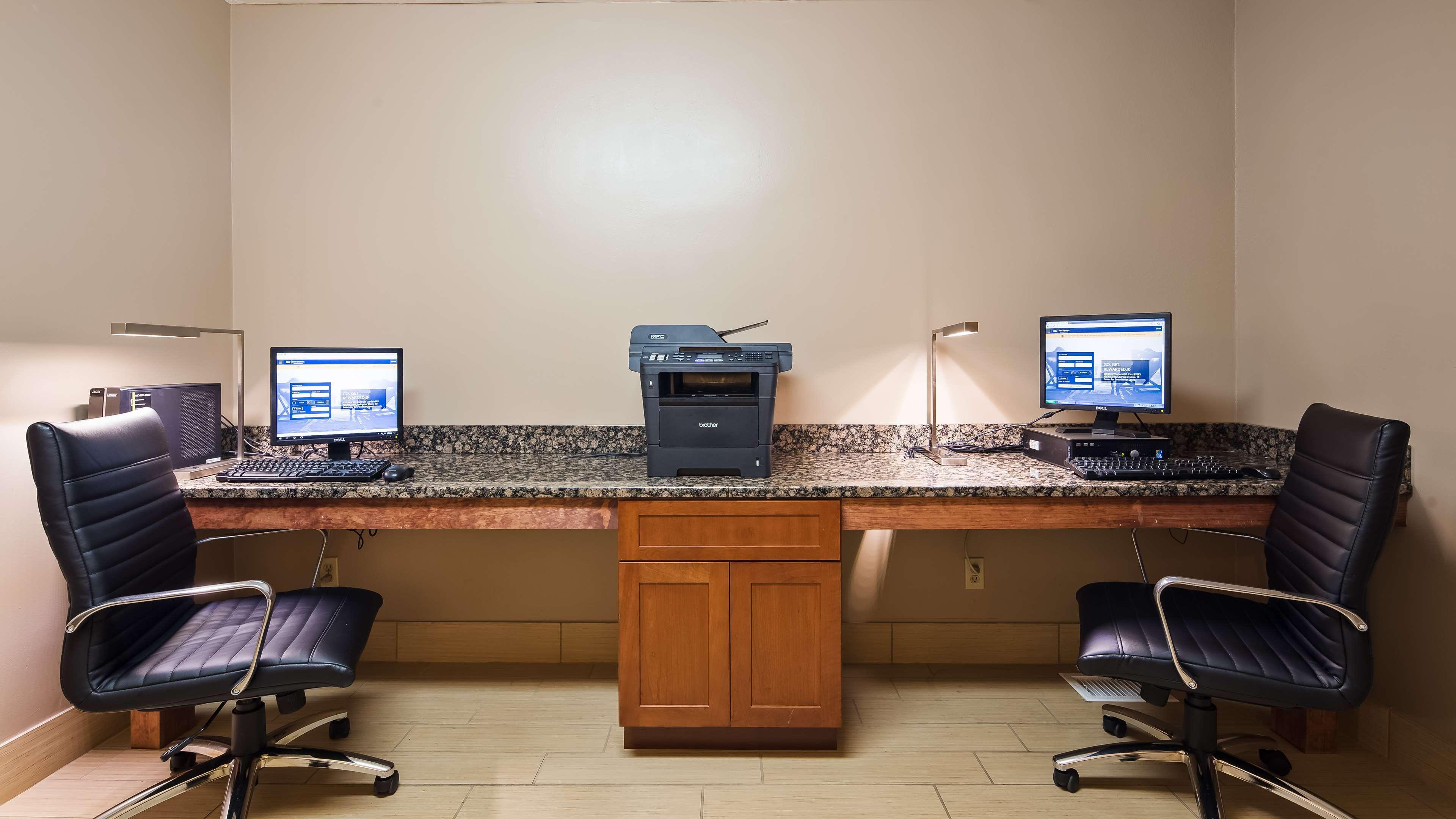 Best Western Ambassador Inn & Suites Wisconsin Dells Εξωτερικό φωτογραφία
