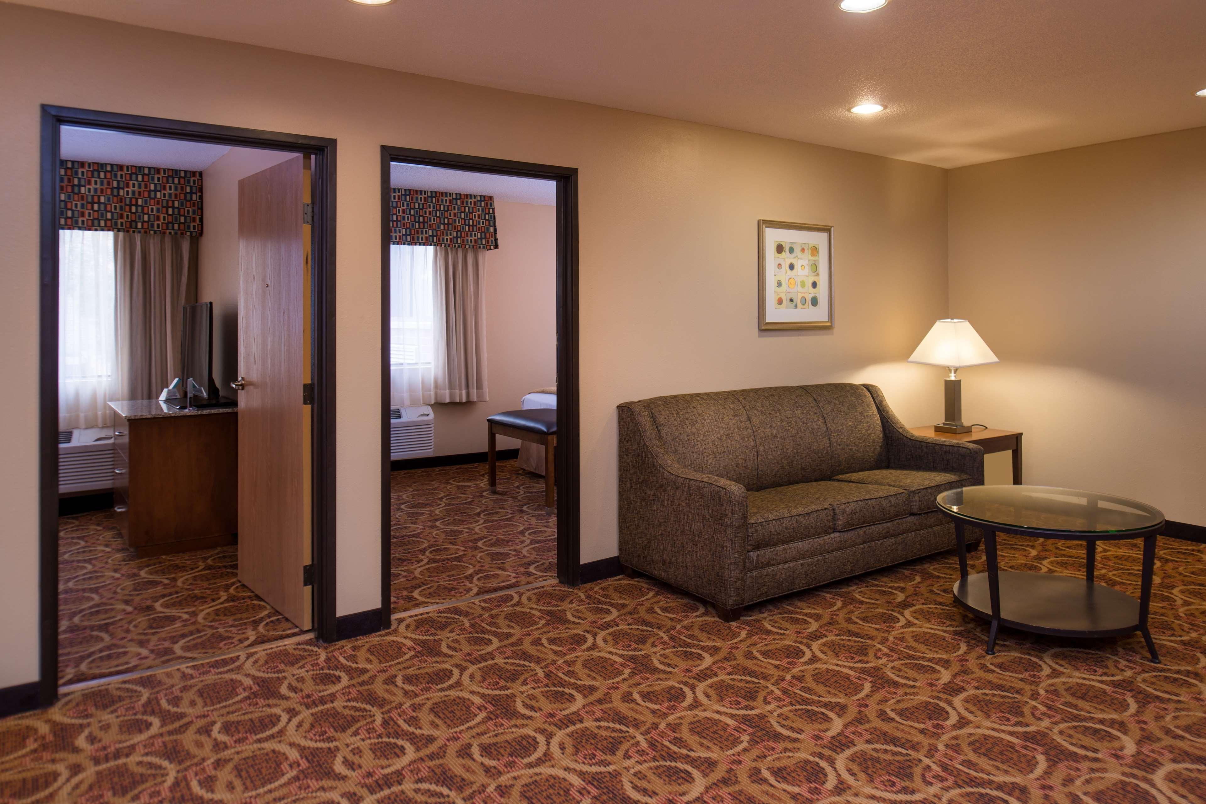 Best Western Ambassador Inn & Suites Wisconsin Dells Εξωτερικό φωτογραφία