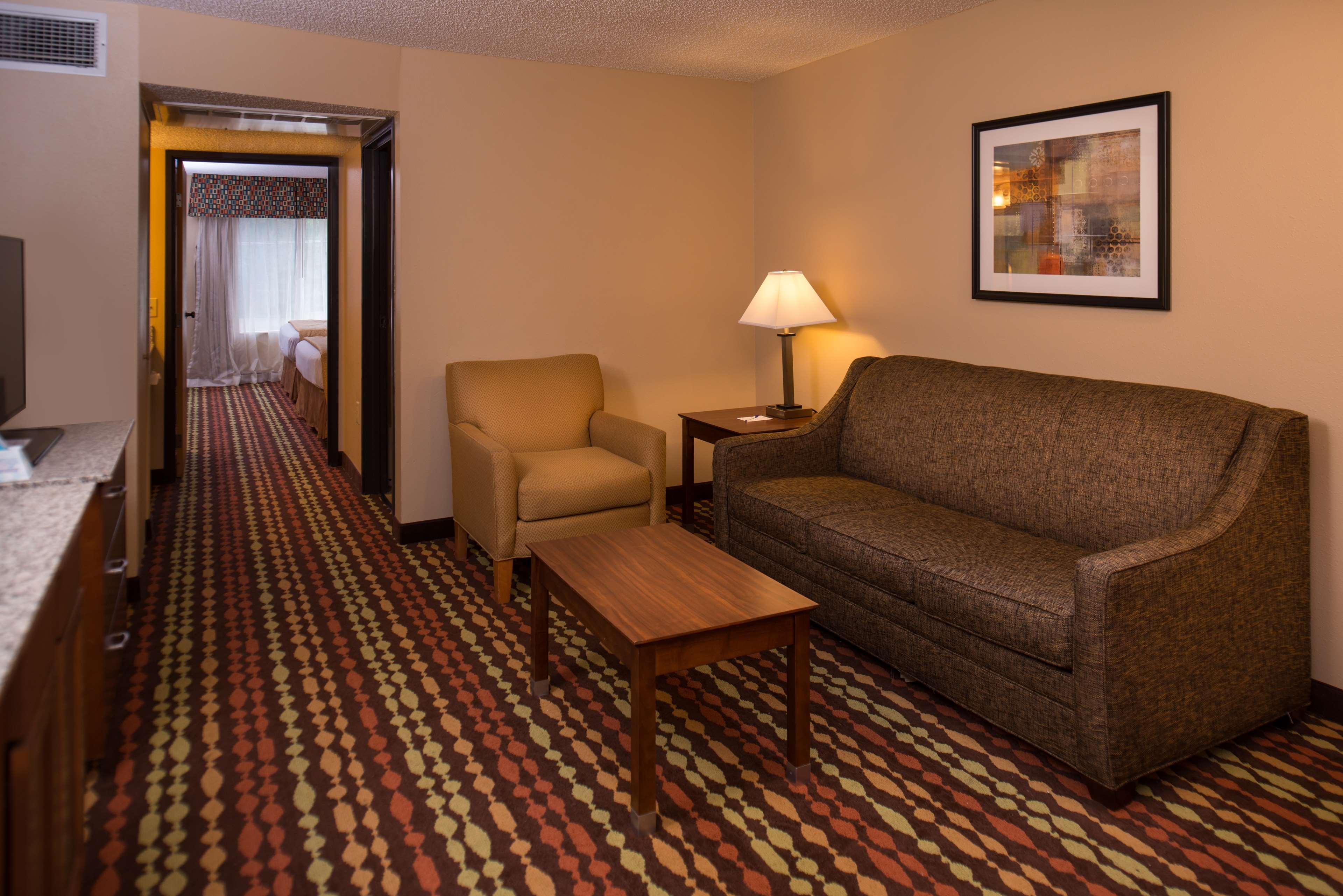 Best Western Ambassador Inn & Suites Wisconsin Dells Εξωτερικό φωτογραφία