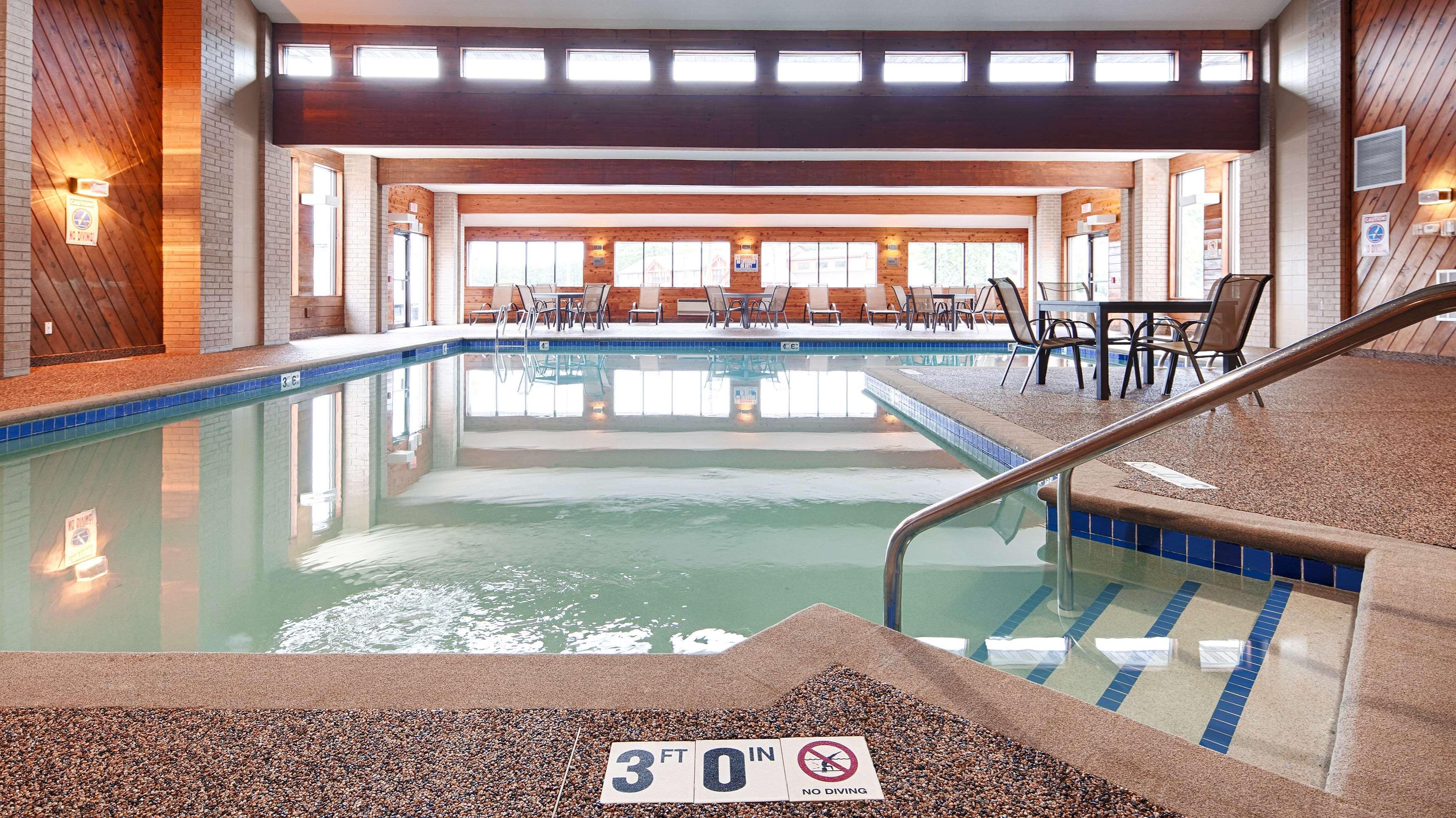 Best Western Ambassador Inn & Suites Wisconsin Dells Εξωτερικό φωτογραφία