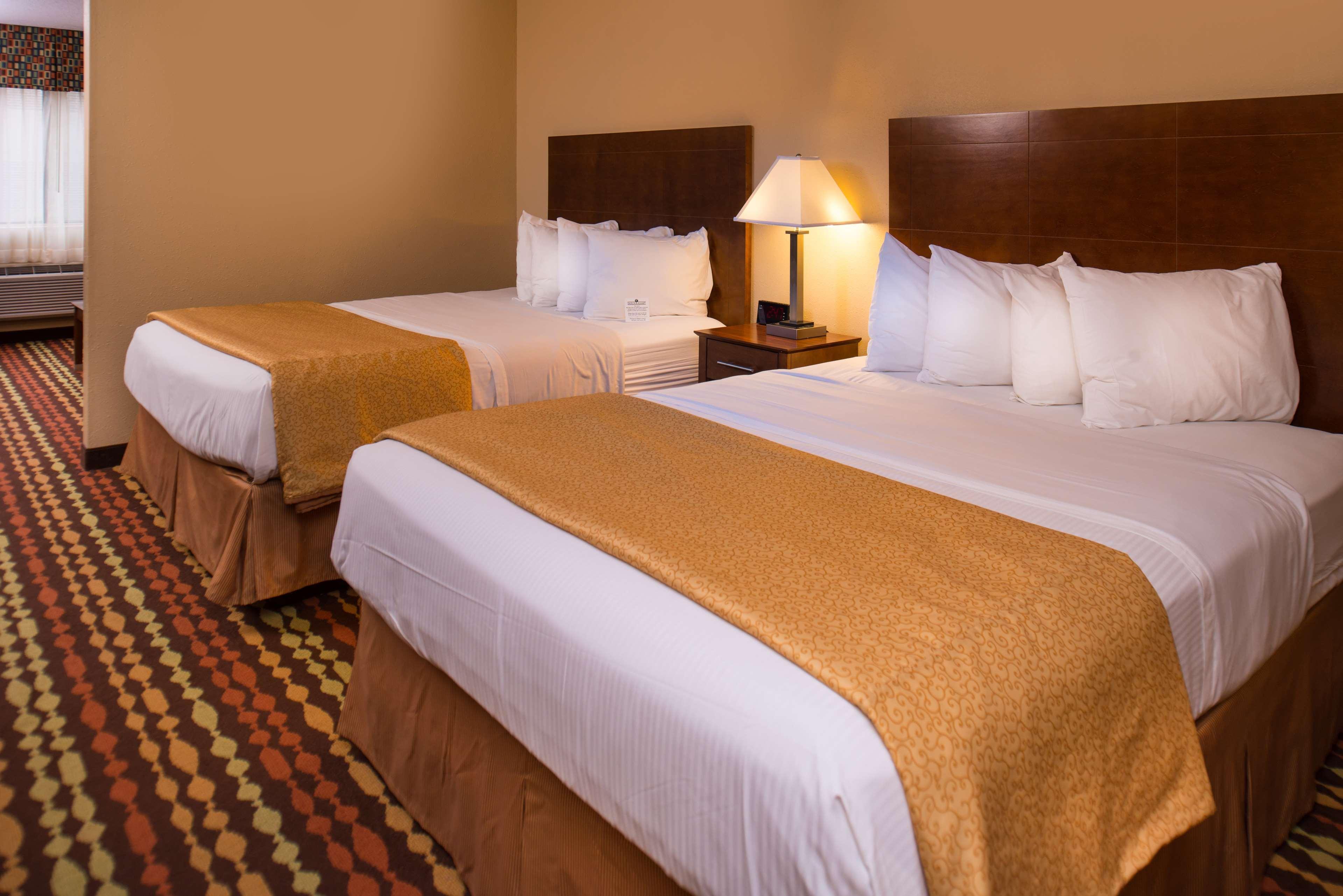 Best Western Ambassador Inn & Suites Wisconsin Dells Εξωτερικό φωτογραφία