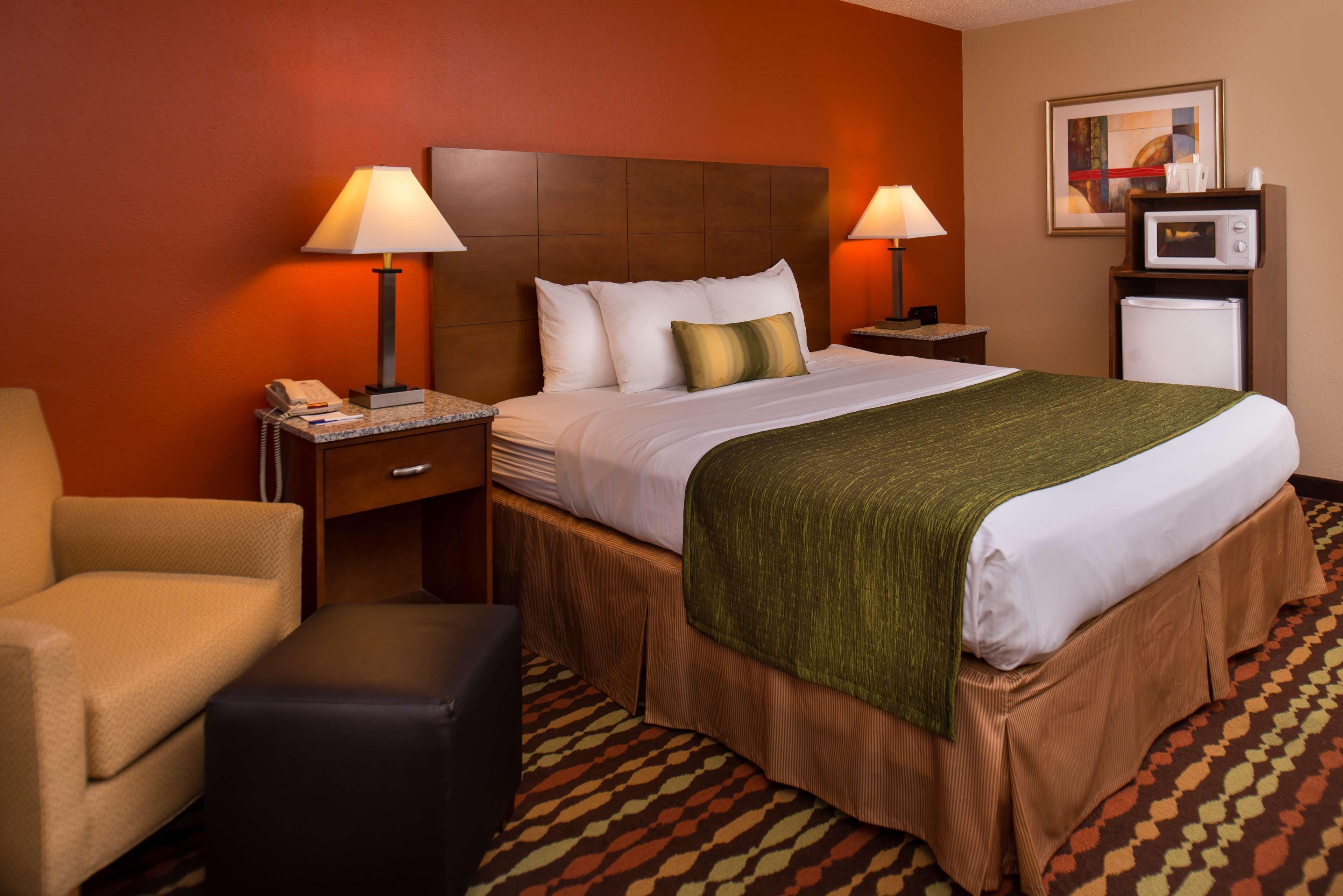 Best Western Ambassador Inn & Suites Wisconsin Dells Εξωτερικό φωτογραφία