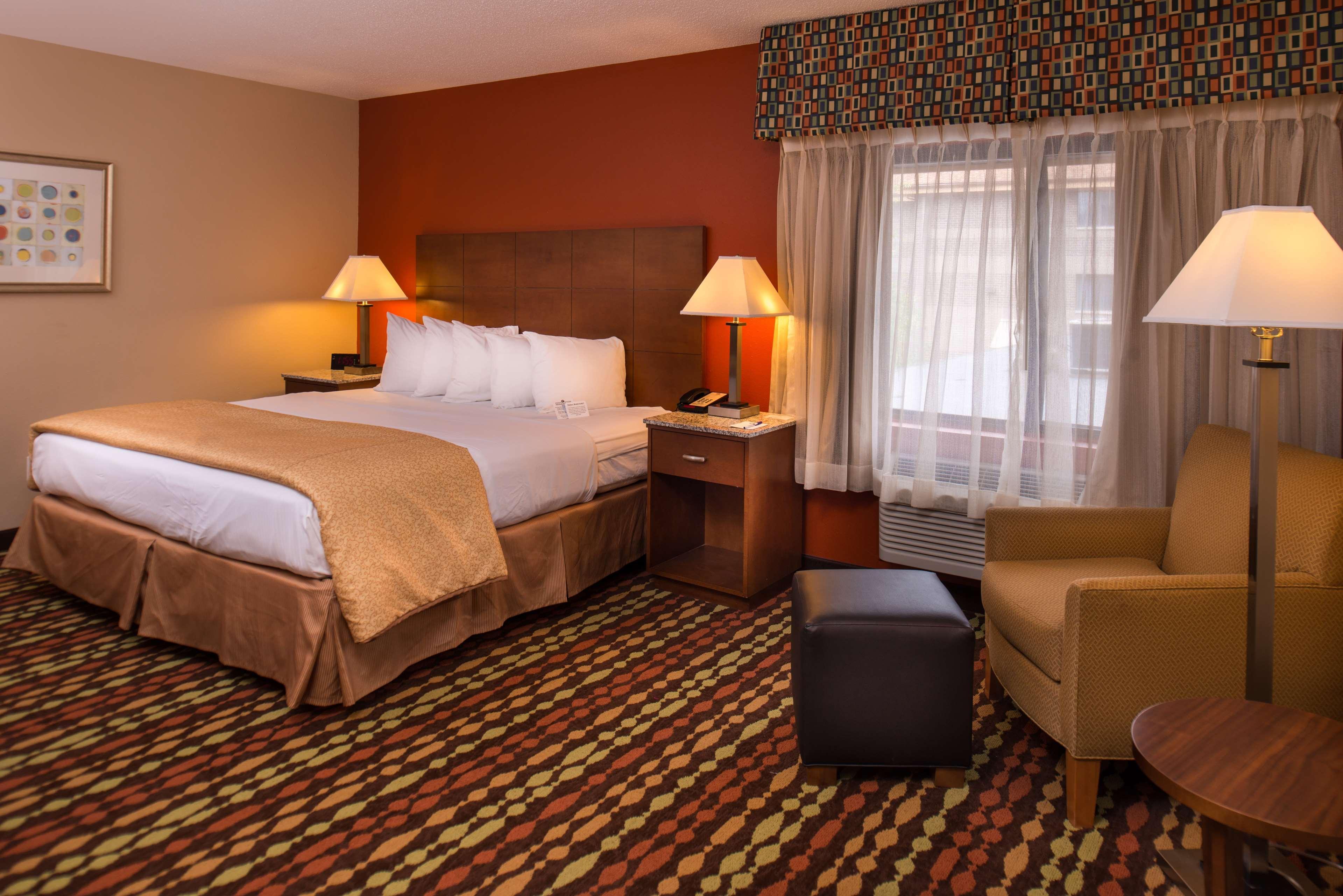 Best Western Ambassador Inn & Suites Wisconsin Dells Εξωτερικό φωτογραφία