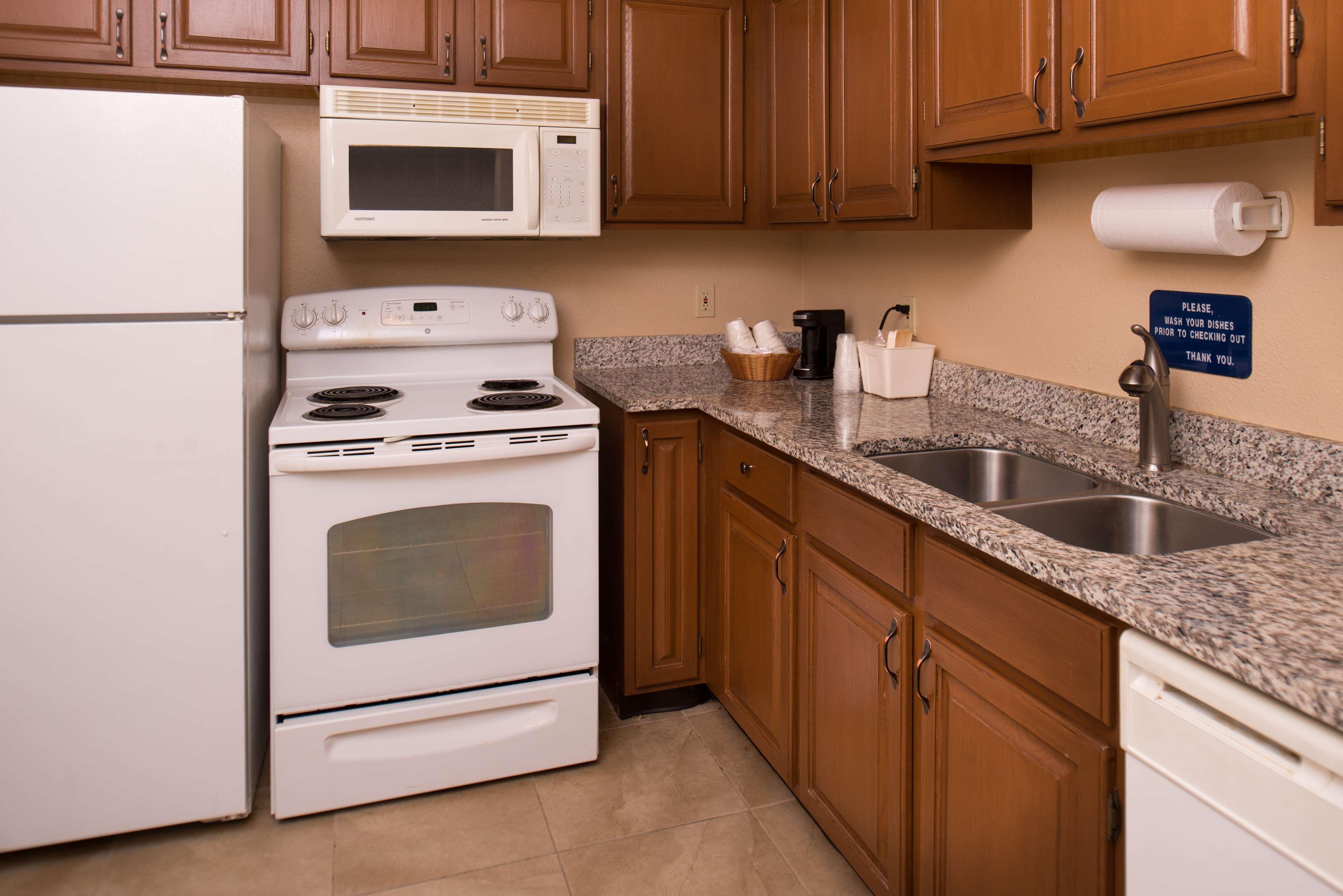 Best Western Ambassador Inn & Suites Wisconsin Dells Εξωτερικό φωτογραφία