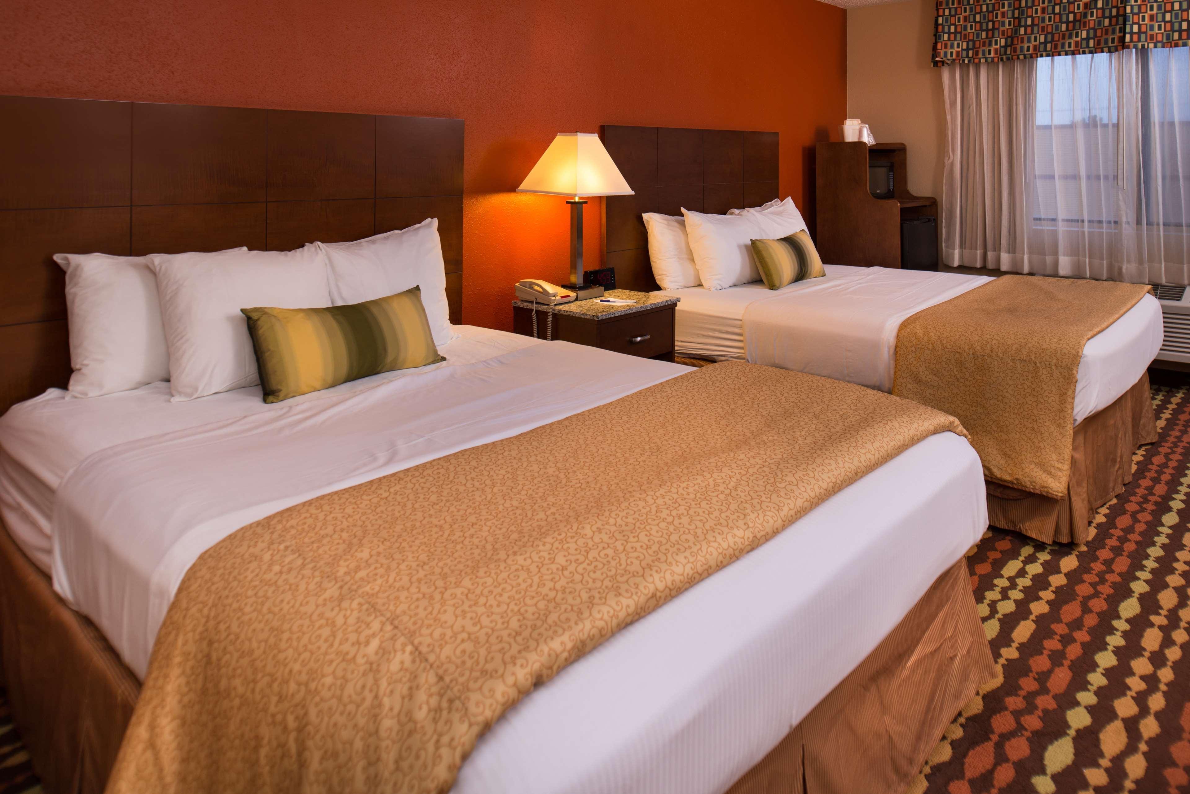 Best Western Ambassador Inn & Suites Wisconsin Dells Εξωτερικό φωτογραφία