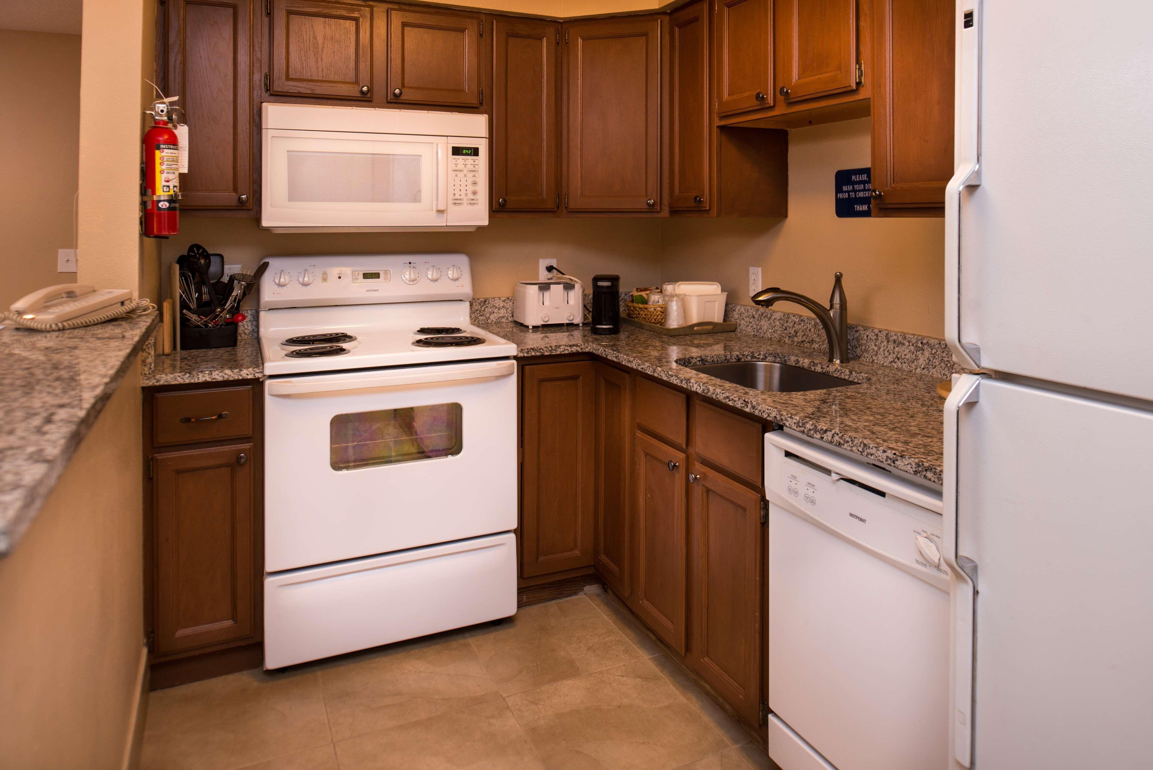 Best Western Ambassador Inn & Suites Wisconsin Dells Εξωτερικό φωτογραφία