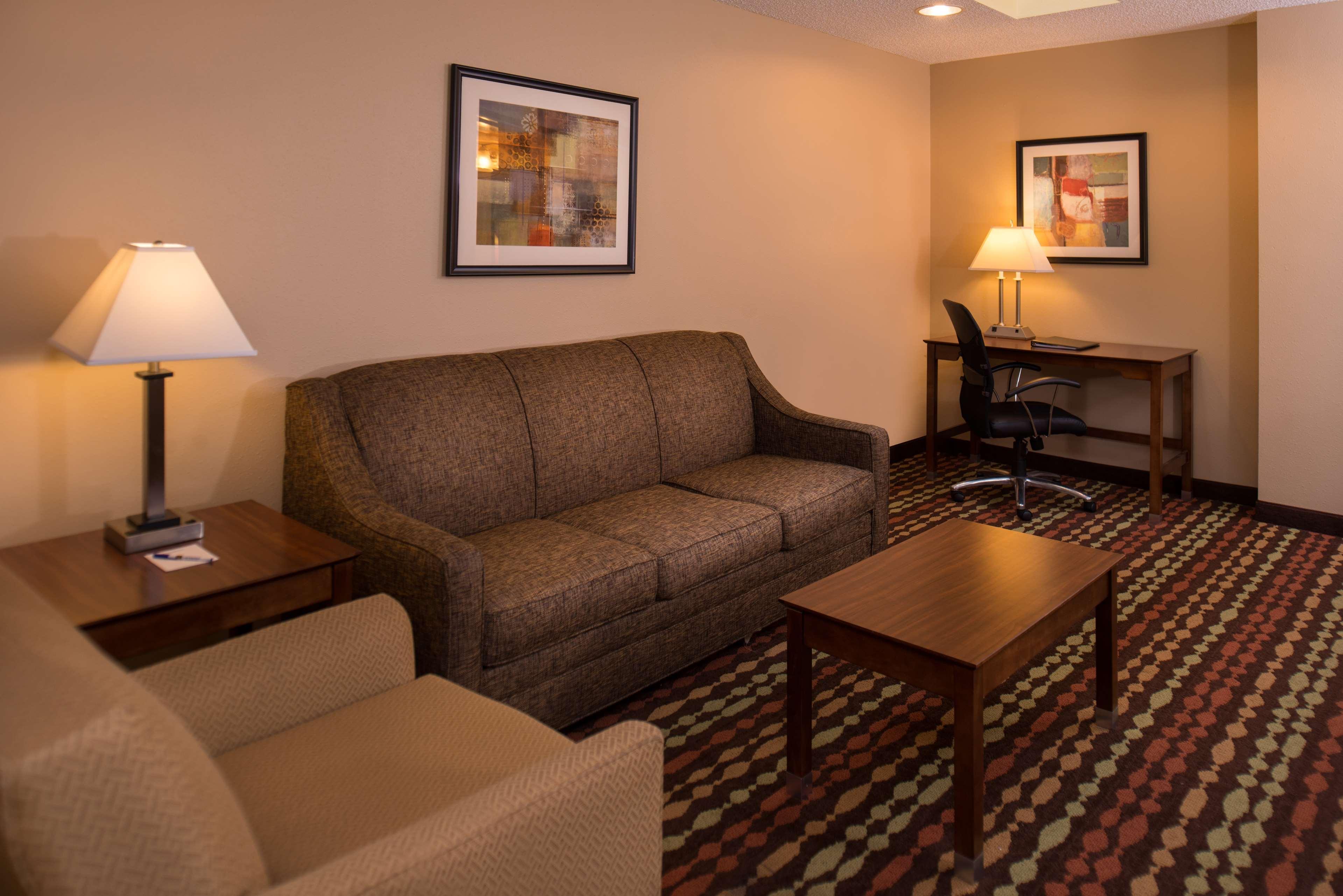 Best Western Ambassador Inn & Suites Wisconsin Dells Εξωτερικό φωτογραφία