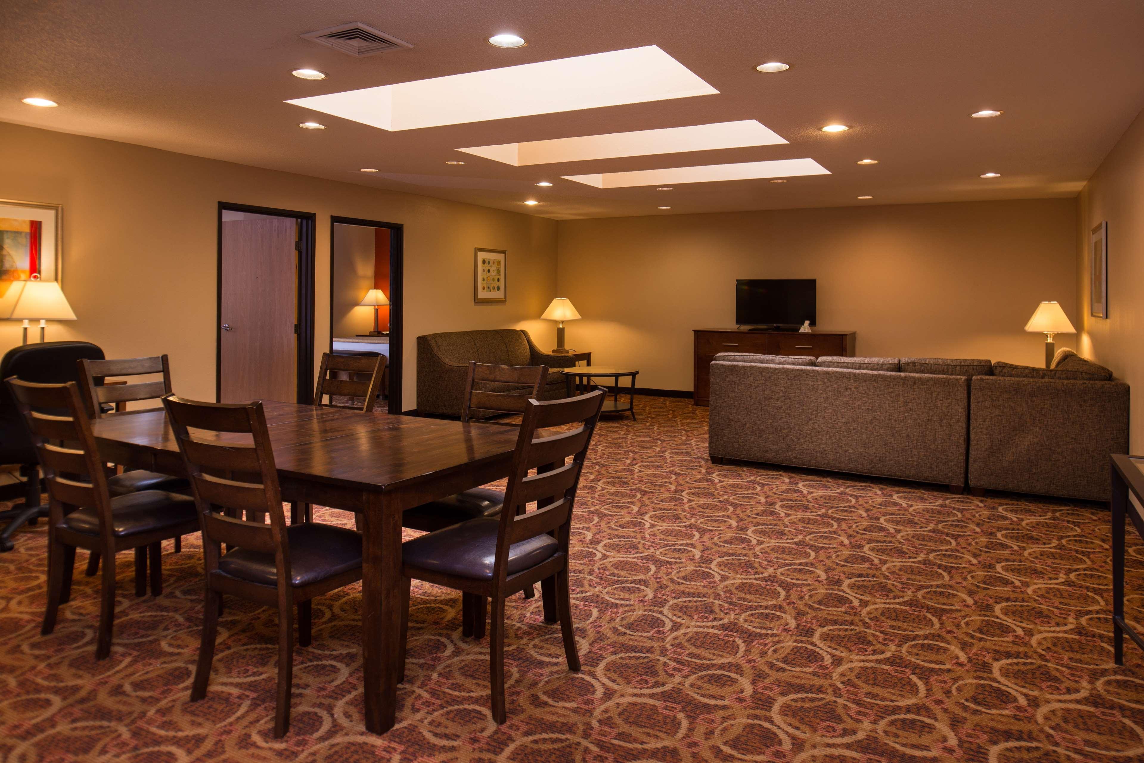 Best Western Ambassador Inn & Suites Wisconsin Dells Εξωτερικό φωτογραφία