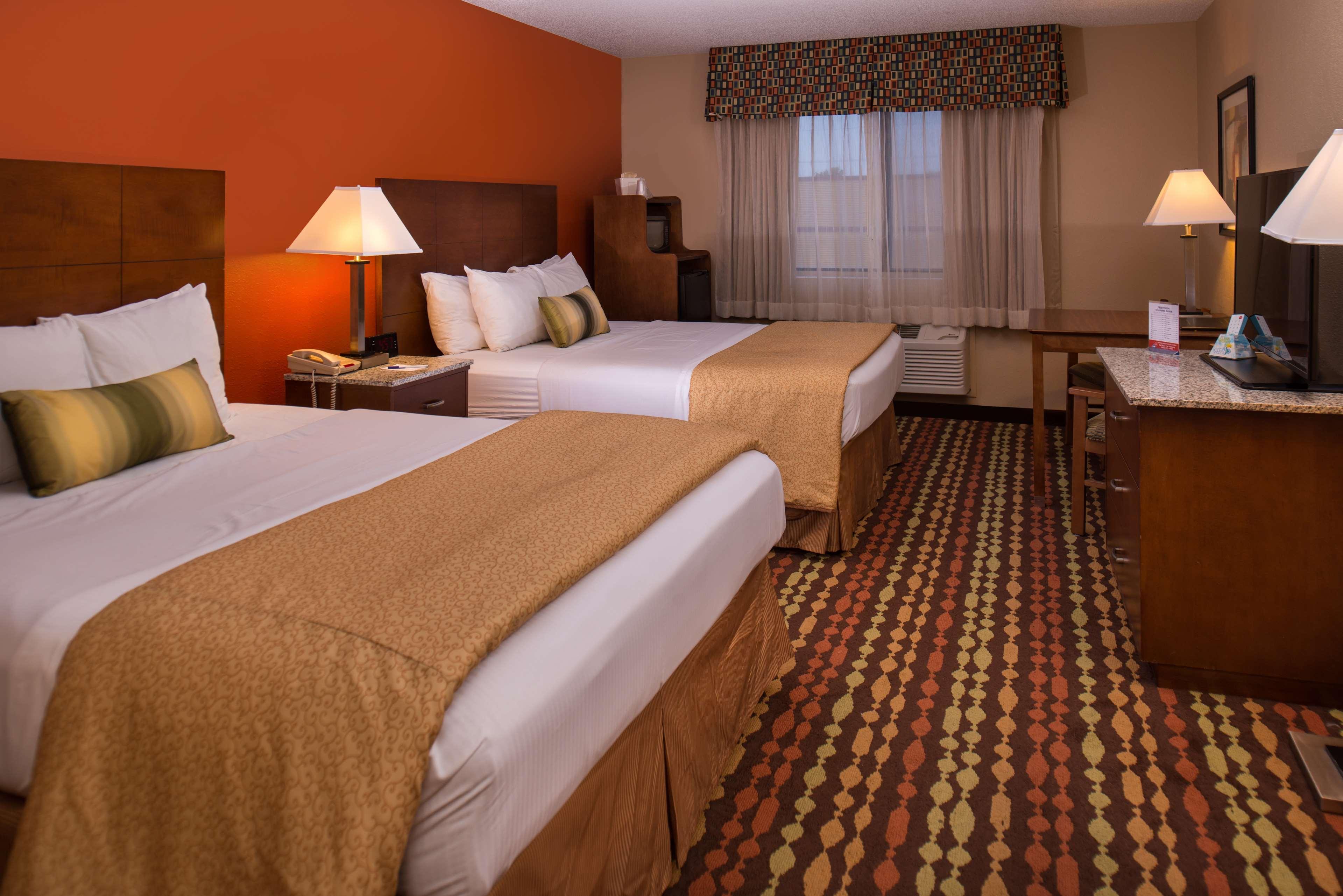 Best Western Ambassador Inn & Suites Wisconsin Dells Εξωτερικό φωτογραφία