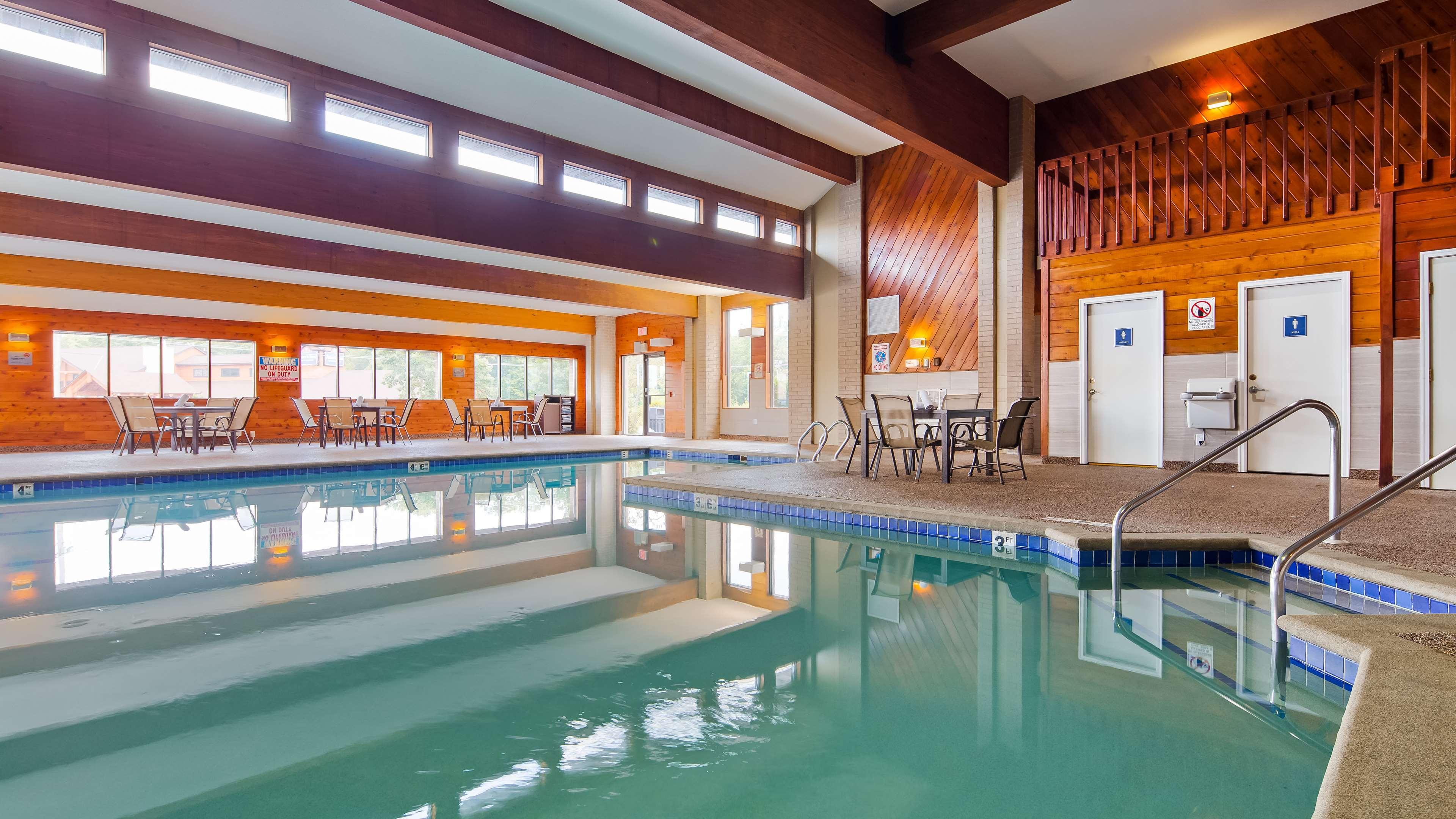 Best Western Ambassador Inn & Suites Wisconsin Dells Εξωτερικό φωτογραφία